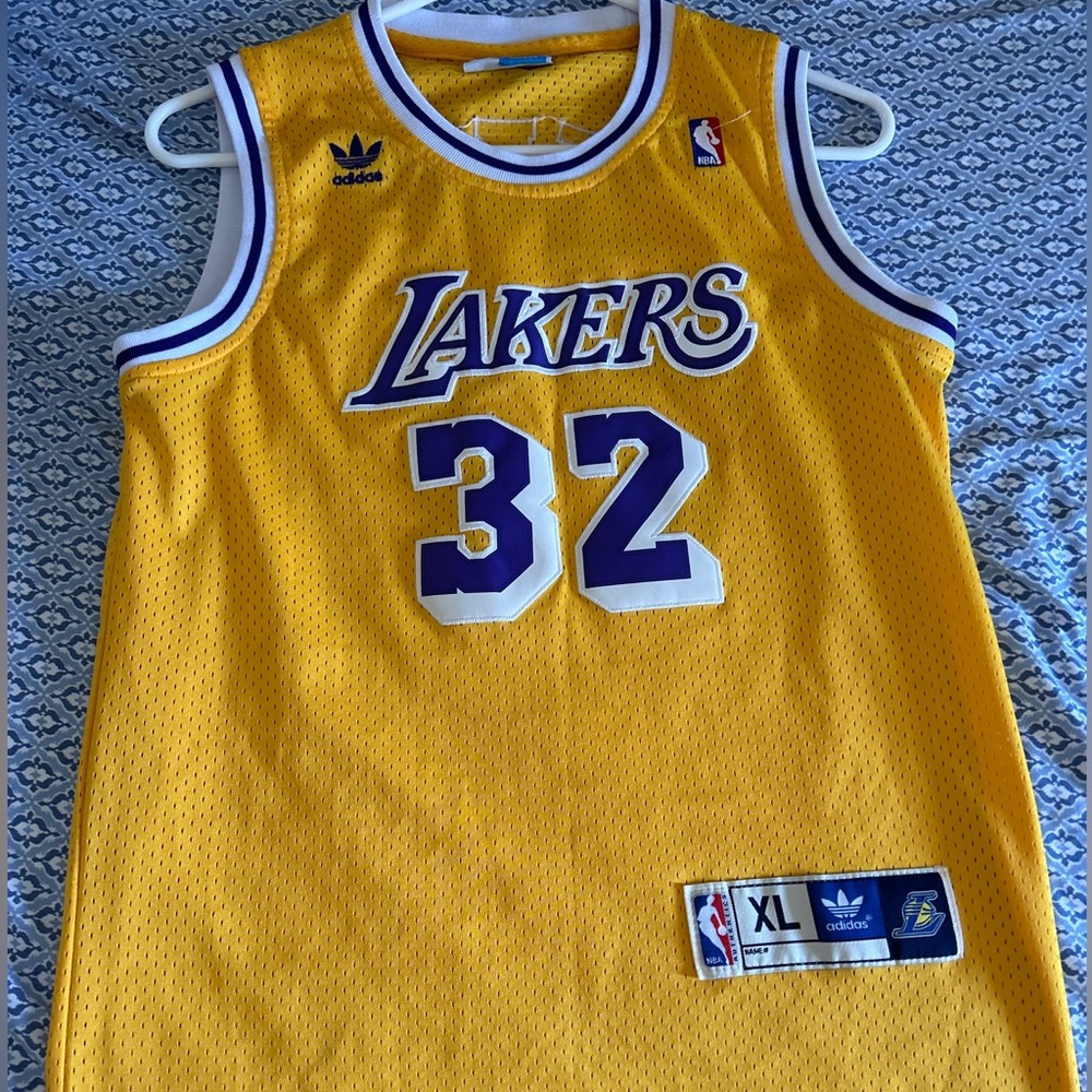 Authentic magic Johnson Jersey size XL youth
